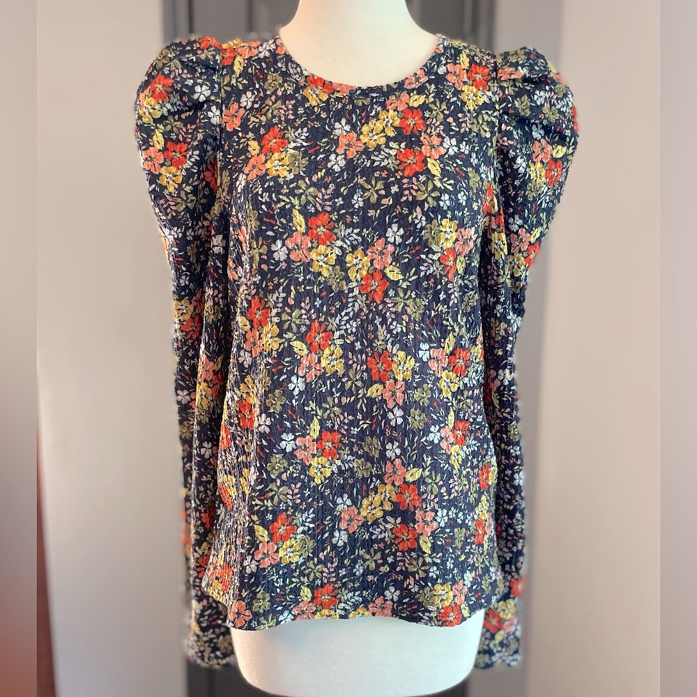 Loft Puff Shoulder Cottagecore Navy Floral Print Top - Picture 2 of 10
